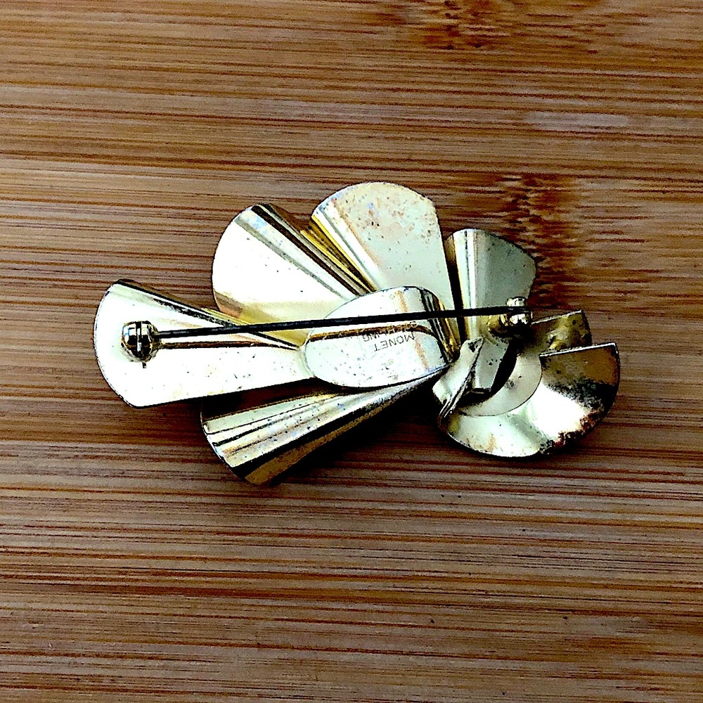 $57  Vintage Gold on Sterling Monet Estate Brooch 14.7 Gr Marked MONET STERLING - Picture 5 of 7